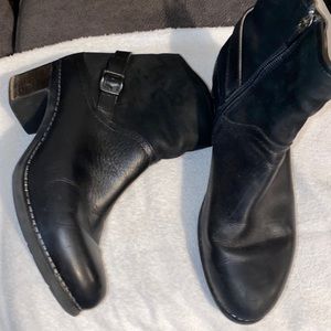 Dansko leather ankle boots sz 41